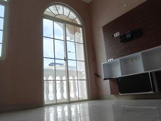 Jual Rumah Green Lake City 8x15 Cluster West Europe Sudah Di Renovasi Kondisi Rapih Bagus Apik Harga Murah