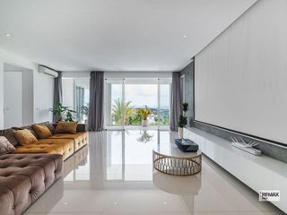 Luxury Villa 4 Bedroom For Sale In Ungasan
