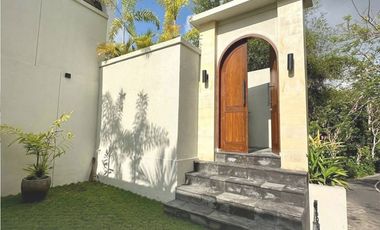 For Sale House At Residential Compound Ungasan