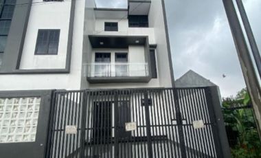 DIJUAL CEPAT RUMAH DI TAMAN SURYA 5
