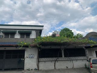 Strategically Located Residential Property close to schools in Quezon City