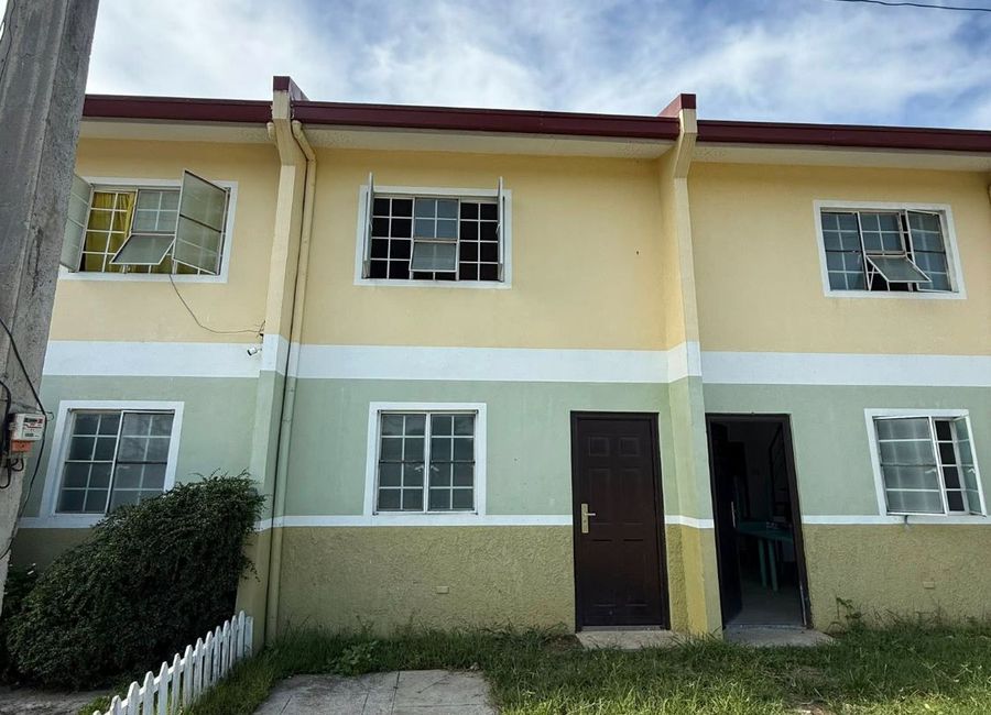 HOUSE AND LOT FOR SALE 🏡 RUSH ASSUME BALANCE / PASALO ️ ️ | Lamudi.com.ph