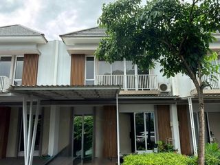 Dijual Rumah Nara Village 3 Kamar Tidur Gading Serpong Semi Furnished dan Sudah Renovasi