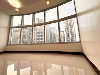 3BR Panoramic Skyline View | 131 SQM One Central | Makati CBD | RFO Rent-to-Own
