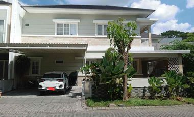 Royal Residence Wiyung Monticello  hok 2lt