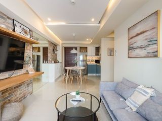2 Bedroom 2 Bathroom with Parking in Horizons 101 For Sale or For Rent Mango Avenue