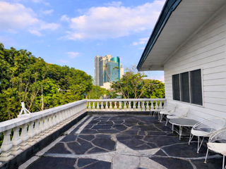 RUSH SALE! 4 Bedroom House for Sale in Quezon City at White Plains Subdivision Motivated Seller!