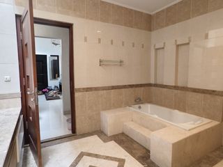 Rumah Eklusif siap huni di Batununggal Indah