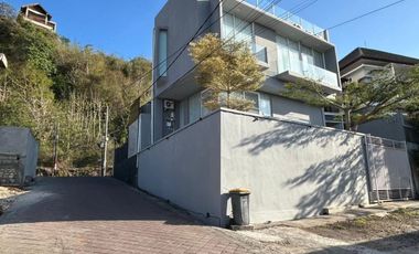 Ocean View Luxury Villa for Sale – Panorama Laut yang Menakjubkan