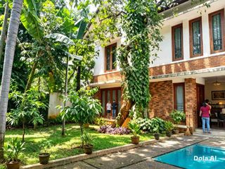 Dijual Rumah Turun Harga Dari 17 M jdi 13 M LT 663 m² Kemang Jakarta Selatan