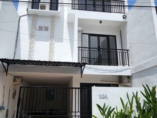 Hunian 3 Lantai dengan View Panorama – Nyaman & Berkelas