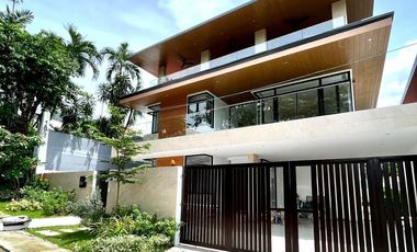 Elegant Brand New 7-Bedroom House in White Plains, QC