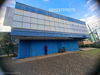 Disewakan Gedung Strategis  di Jatiwaringin Jakarta Timur