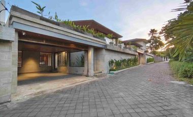 Luxury Ocean View Villa di Sanur