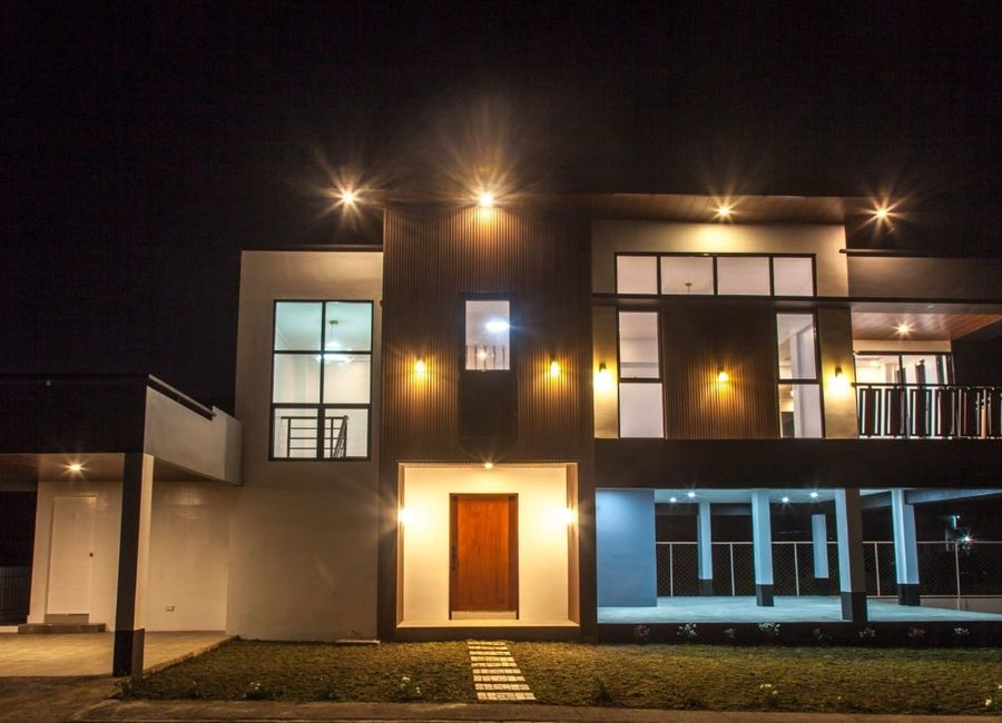 Mint Street, Tagaytay Heights, Kaybagal South, Tagaytay, Cavite