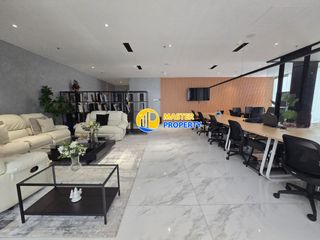 Disewa Office Gold Coast Pik luas 137m2 sudah renovasi
