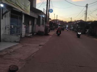 Rumah dijual dipinggir jln raya