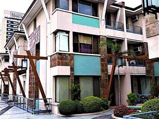 For Sale: LUNTALA VERDE TOWNHOUSE VALLE VERDE 7 PASIG CITY