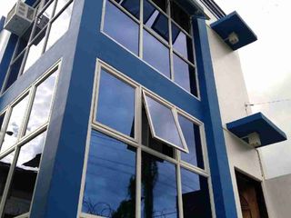 Modern 3-Storey Home with Expansive Rooftop