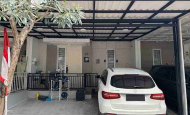 Di Jual atau di Sewakan rumah bagus semi furnish 2 lantai 3+1 kamar tidur di Boston Timur  Tangerang