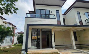 NEGO SAMPAI JADI !!! JUAL Rumah di Lavon 1 Hoek Badan