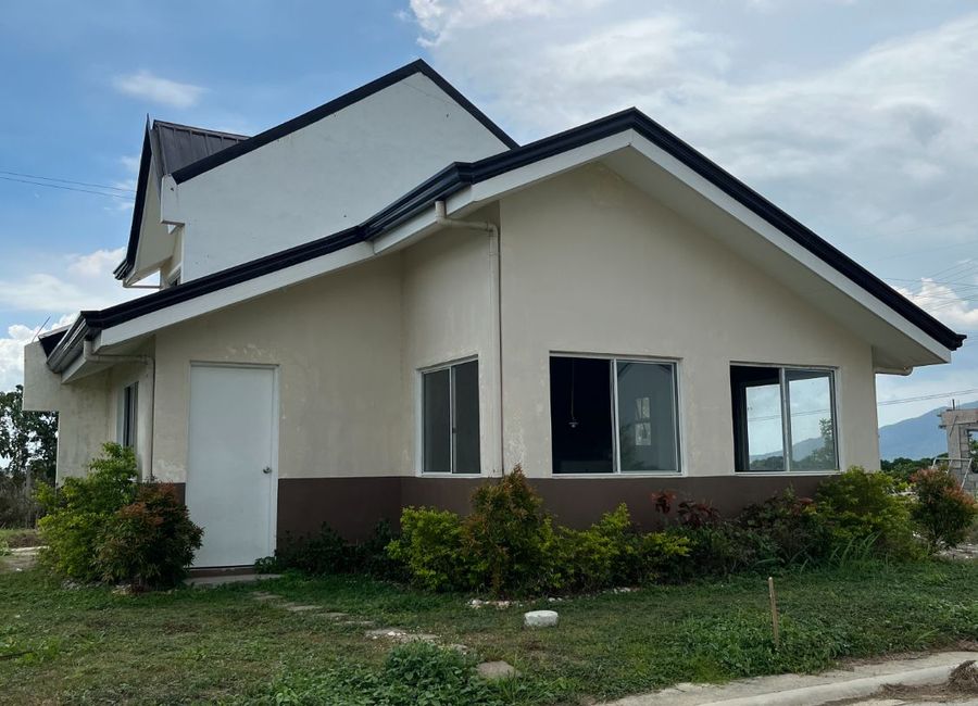 Mabini Avenue, Barangay 5, Tanauan, Batangas