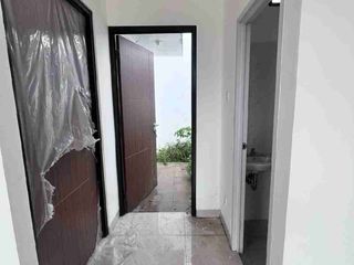 RUMAH KOMERSIL + TEMPAT USAHA