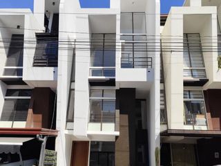 For Sale: 3 Bedroom House & Lot in Mahogany Place III, Bambang, Acacia Estates, Taguig City