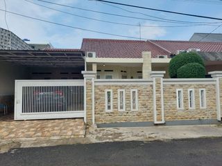 Dijual Rumah di Villa Bintaro Indah 1 Lantai Lokasi Strategis