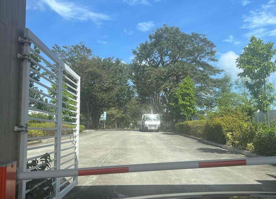Southern Plains, Canlubang, Calamba, Laguna image 2