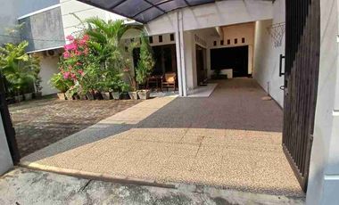URGENT SALE! Rumah 2 Lantai LT 236 m² Cipinang Baru – Halaman Luas, Harga Kompetitif!!