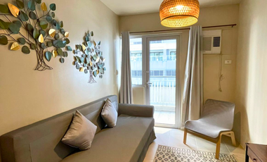 AVIDA TOWERS TURF, TOWER 1, BGC | Fully Furnished 1BR unit with Parking and Balcony | FOR SALE!