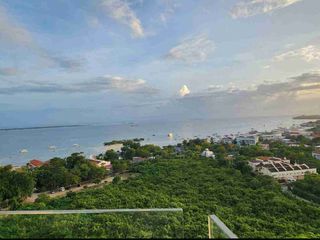 FOR SALE 40 SQM STUDIO CONDO WITH PARKING IN LA MIRADA MACTAN