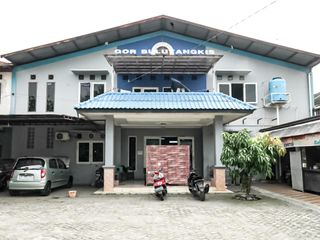 Dijual GOR Badminton 5 Lapangan - Siap Usaha Ada Tempat Tinggal di Pamulang