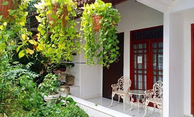 Rumah 2 lantai Jatipadang Strategis Full Furnished Harga BU