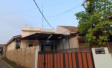 Dijual Rumah Strategis di tepi Jalan Tol, LT.113/LB.70, Serua , Tangerang Selatan