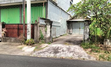 BUC 8 Are Pinggir Jalan Utama Pering Gianyar Bali