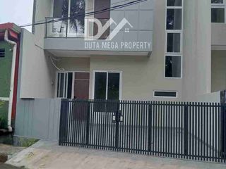 Dijual Rumah Baru 2 Lantai Siap Huni di BSD Serpong Tangerang Selatan