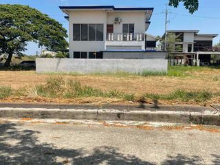 Lot For Sale in The Orchard Golf and Country Club