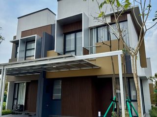 RUMAH MODERN 2 LANTAI DEKAT EASTVARA MALL BSD CITY