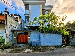 AMR-029.YSF 🏢 DIJUAL KOST 3 LANTAI STRATEGIS DI PUSAT DENPASAR – INCOME 23JT+/BULAN! FULL FURNISHED & SIAP LANJUT USAHA!