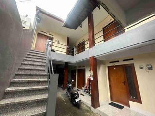 Jual Bangunan Koskosan 2lt Jumlah 10kamar Full Penghuni Lokasi Jl Cekomaria Denpasar Utara.