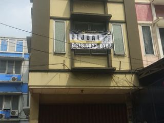 Ruko Cilenggang BSD di pusat BSD City hadap jalan raya