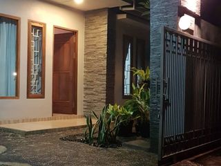 Rumah Impian Modern Minimalis di Tengah Kota