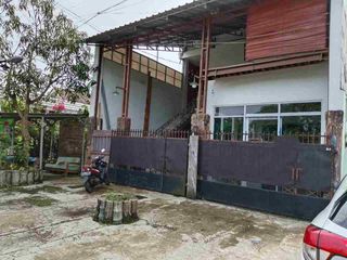 Jual Cepat Rumah Kost Luas 225m² Siap Huni dan Strategis di Helokonia Tangerang