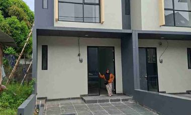 Dijual Rumah baru di Park Residence, 5x13, 2 lt, 3 kt, 3 km, hdp utara, shm