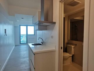 AZURENORTH24XXB: For Rent Semi Furnished Studio with Baclony in Azure North Pampanga