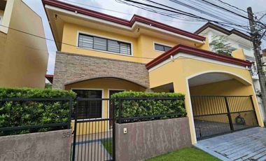 2 Storey Residential House in BF Homes Parañaque FOR SALE