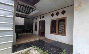 Dijual rumah lama satu lantai