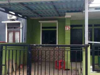 di juual butuh rumah minimalis kondisi bagus rapih lokasi di sektor Ciledug Tangerang kota
